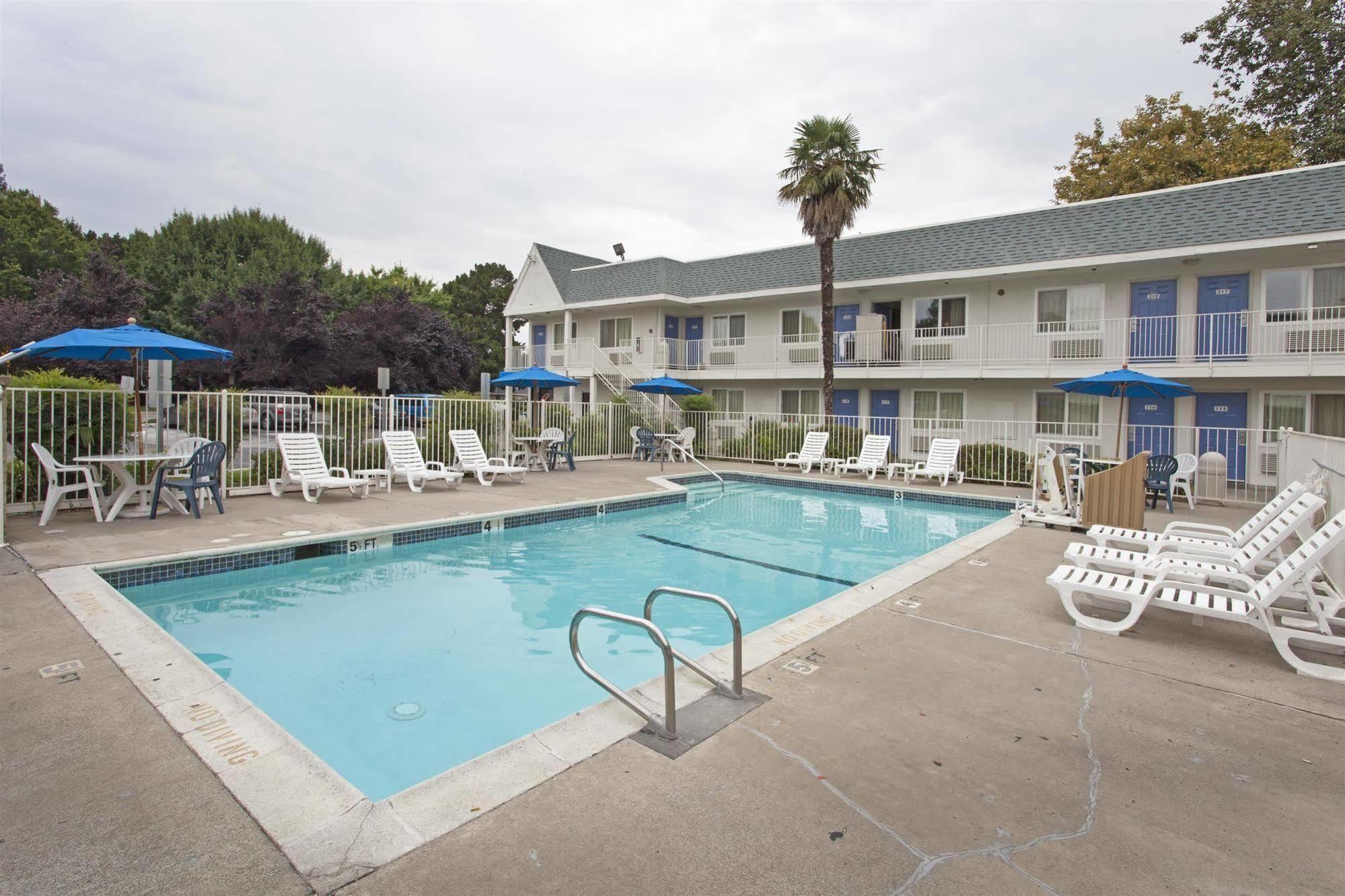 Motel 6-Sacramento, Ca - Central Buitenkant foto